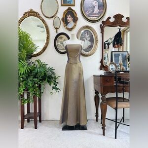 Elegant Strapless Evening Gown